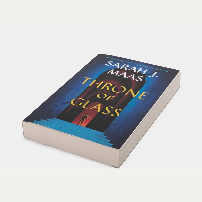 throne-of-glass-3-9781639730957