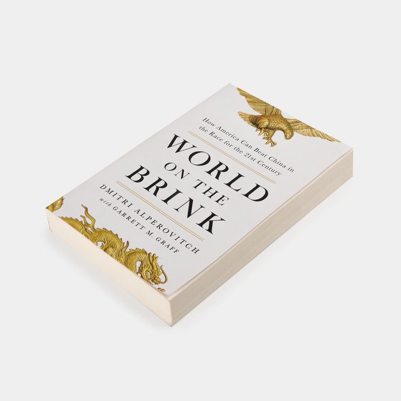 world-on-the-brink-3-9781541704695