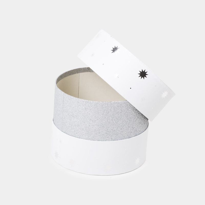 caja-de-regalo-circular-de-12-5-x-17-cm-blanca-plateado-escarchado-2-7701016083843