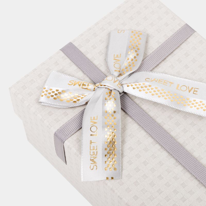 caja-de-regalo-de-7-3-x-19-x-12-cm-gris-con-mono-3-7701016177184