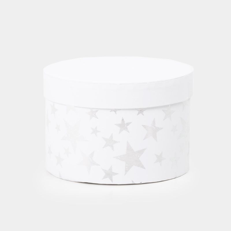 caja-de-regalo-circular-de-10-x-15-cm-blanca-con-estrellas-plateadas-7701016194259