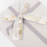 caja-de-regalo-de-5-4-x-15-x-10-cm-gris-con-mono-3-7701016784382