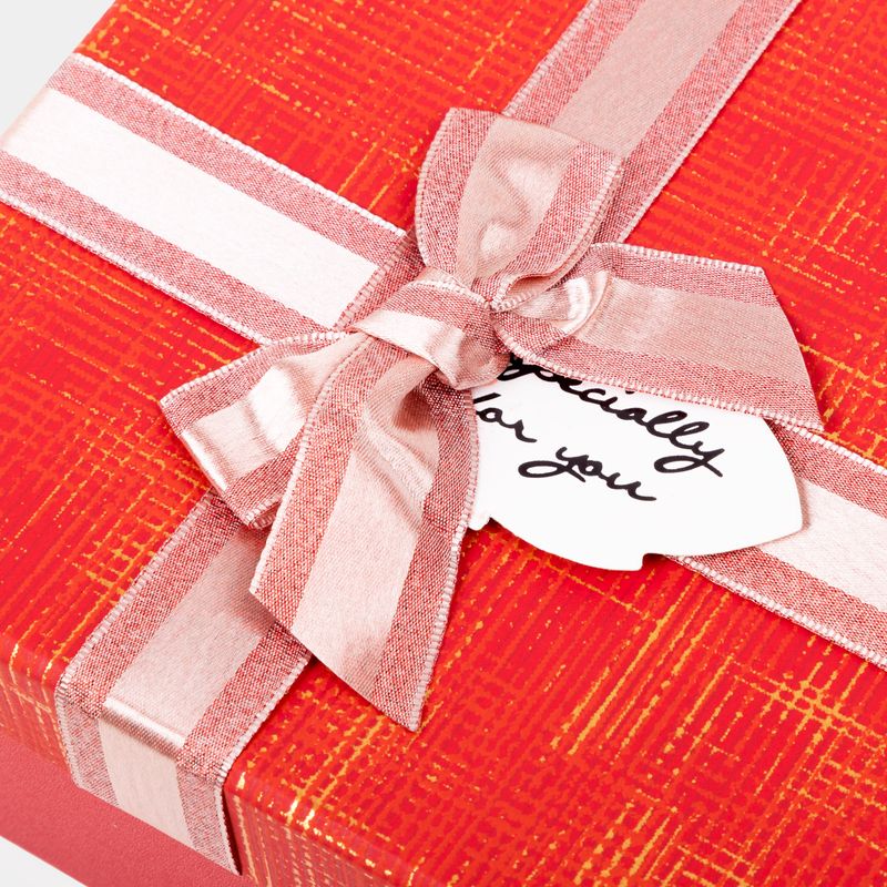 caja-de-regalo-de-8-x-26-x-19-cm-roja-con-mono-3-7701016784467