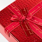 caja-de-regalo-de-6-7-x-23-x-17-cm-roja-con-mono-3-7701016184564