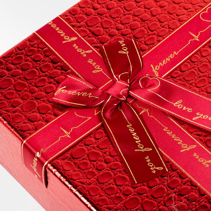caja-de-regalo-de-6-7-x-23-x-17-cm-roja-con-mono-3-7701016184564