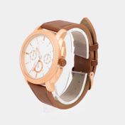 Reloj análogo con pulso en cuero sintético y tablero blanco