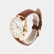 Reloj análogo con pulso en cuero sintético y tablero beige