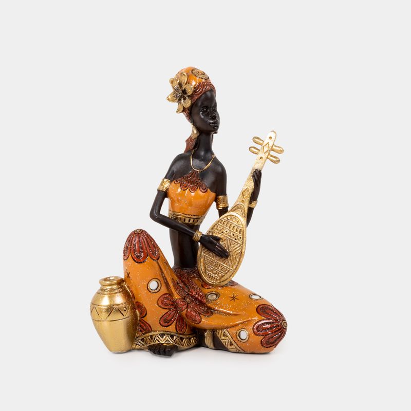 figura-de-mujer-sentada-con-vestido-guitarra-y-jarra-7701016746137