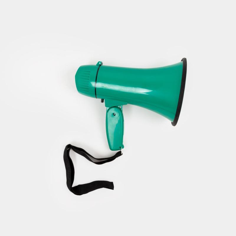 megafono-portatil-con-correa-verde-7701016708463