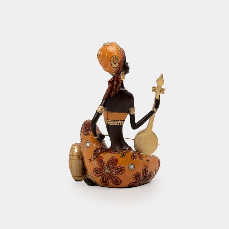 figura-de-22-3-cm-mujer-sentada-con-banjo-3-7701016746120