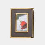 portarretrato-gris-con-borde-de-metal-dorado-24-8-x-19-8-cm-7701016714198