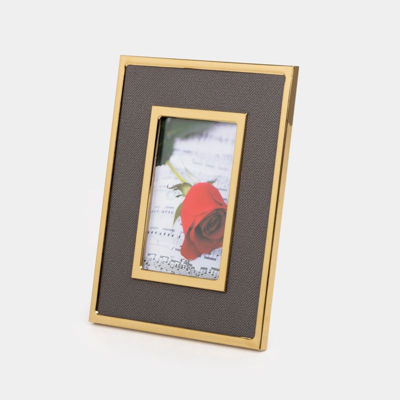 portarretrato-gris-con-borde-de-metal-dorado-24-8-x-19-8-cm-2-7701016714198