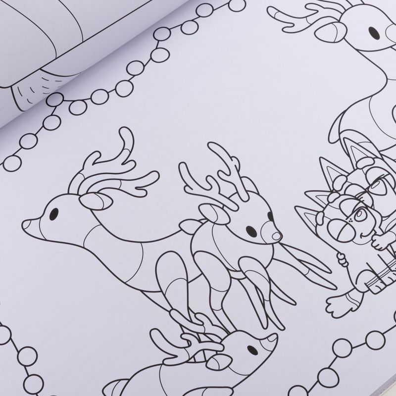 bluey-merry-christmas-a-colouring-book-9780241574218