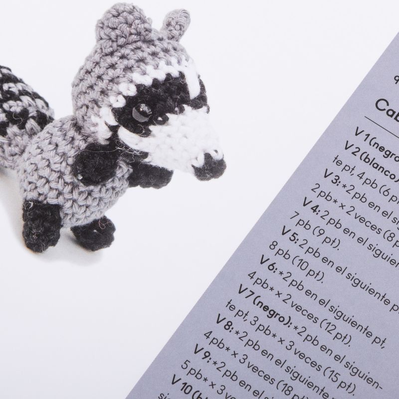 amigurumis-para-tejer-con-calma-4-9788418933004