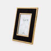 Portarretrato de 28.3 x 23.3 cm con borde dorado