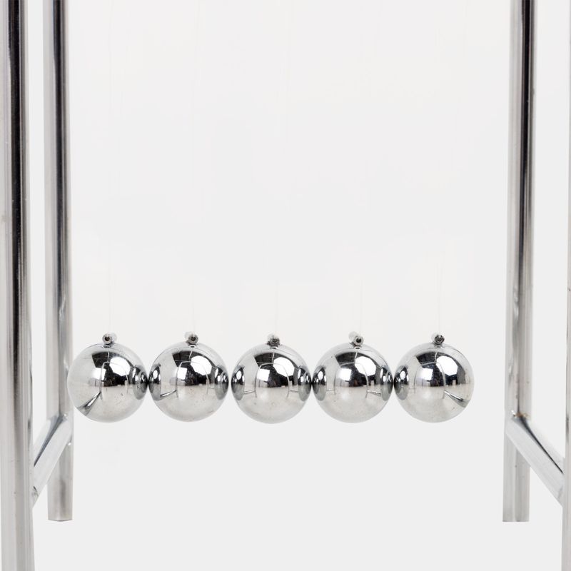 movil-pendulo-de-newton-13-x-10-5-cm-esferas-plateadas-3-7701016988896