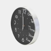Reloj de pared negro con plateado de 30 cm