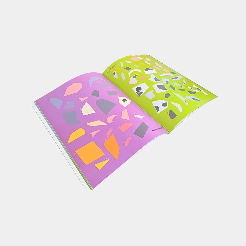 colorea-con-sticker-un-dia-en-la-granja-2-9786287735415
