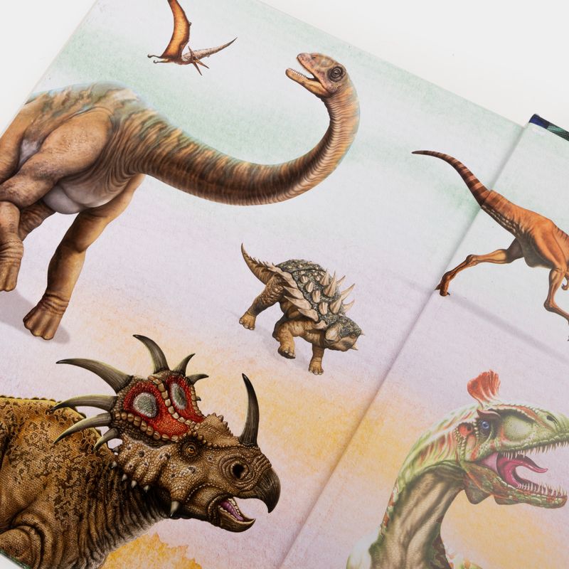 dinosaurios-los-duenos-de-la-tierra-y-otros-animales-prehistoricos-5-9789587960495