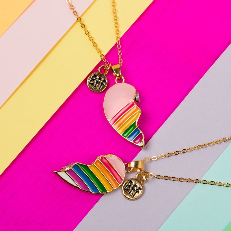 set-de-collares-infantiles-mejores-amigas-diseno-corazon-partido-2-7701016795524