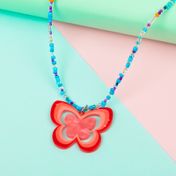 Collar con dije de mariposa