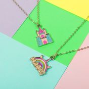 Set de collares castillo y arcoíris x 2 unidades