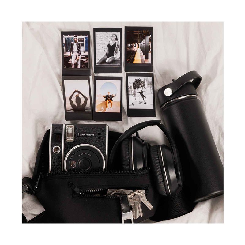 pelicula-instax-mini-x-10-marco-negro-2-4547410341300