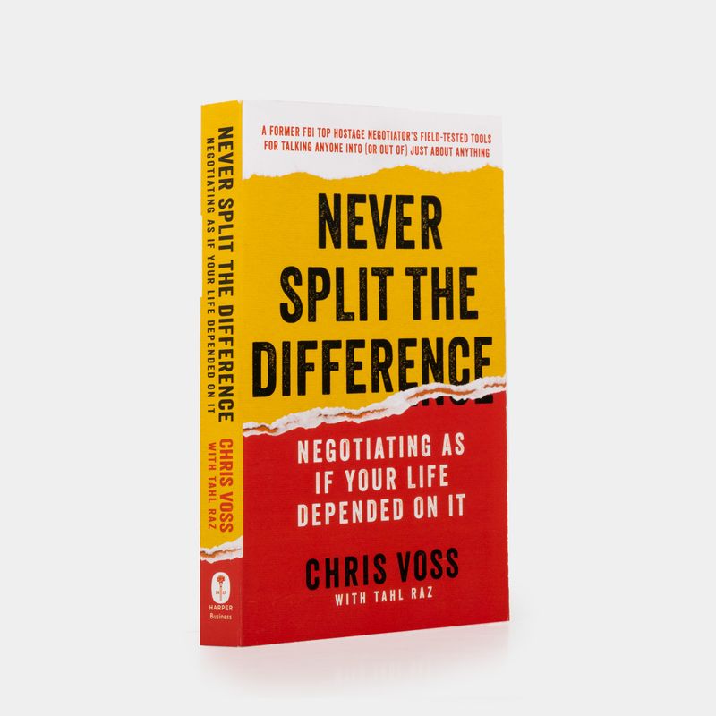 never-split-the-difference-2-9780062872302