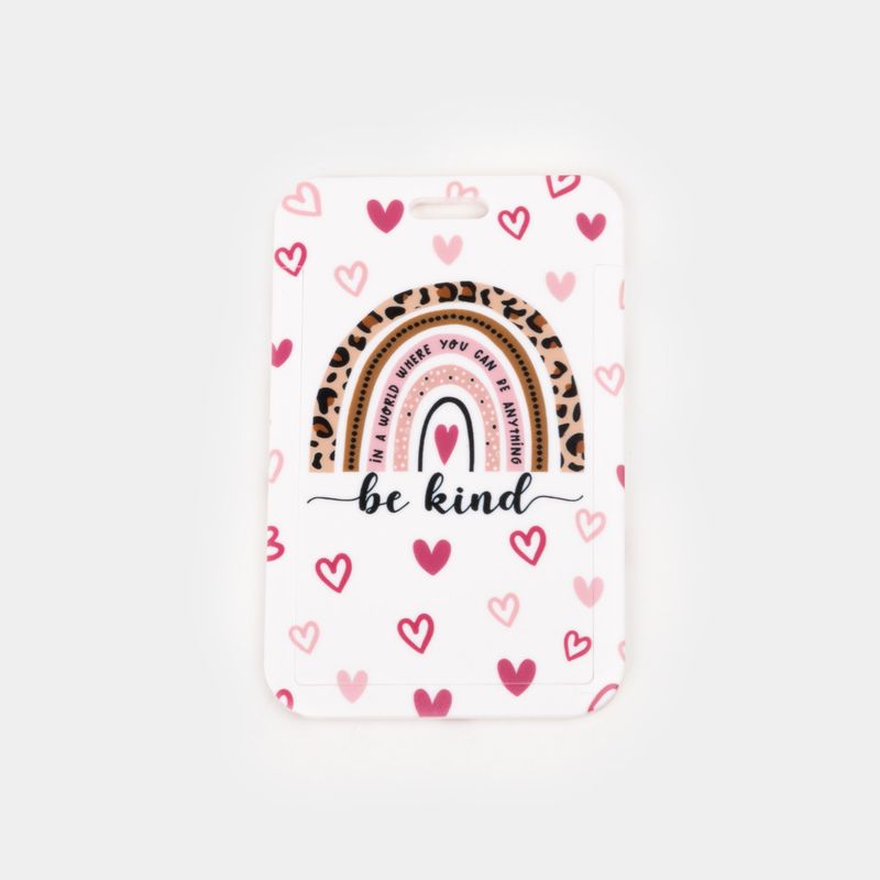 portacarnet-vertical-con-yoyo-retractil-diseno-corazones-2-7701016845700