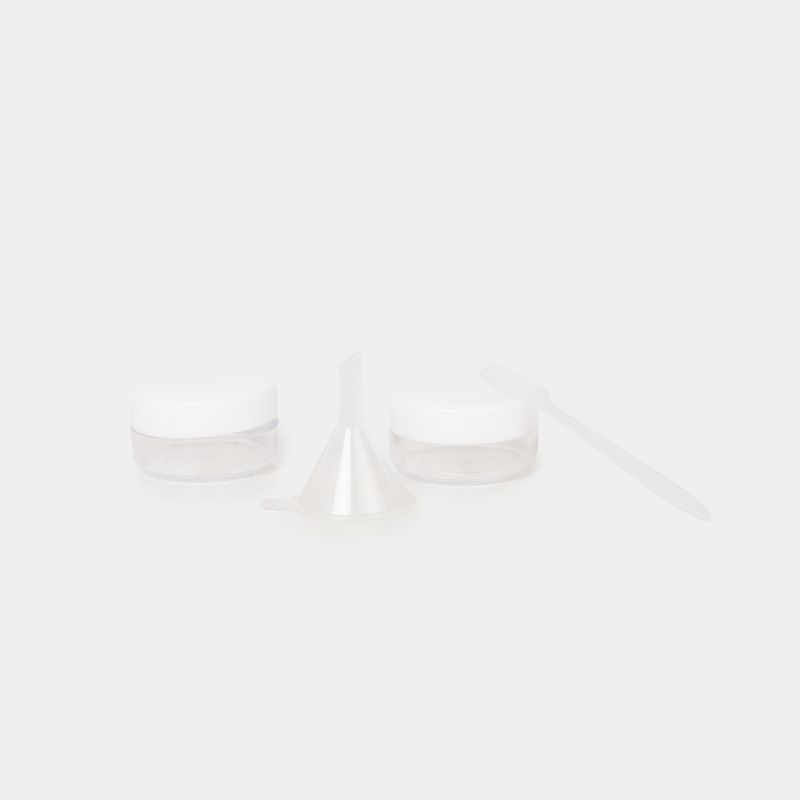 kit-de-recipientes-para-viaje-x8-piezas-con-estuche-3-7701016780124