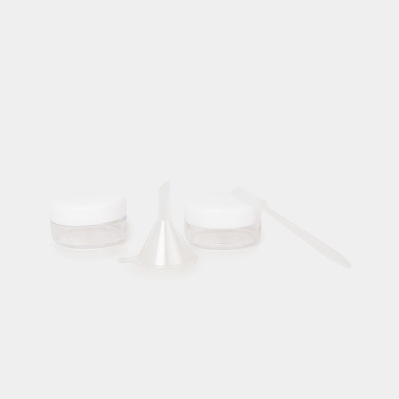 kit-de-recipientes-para-viaje-x8-piezas-con-estuche-3-7701016780230