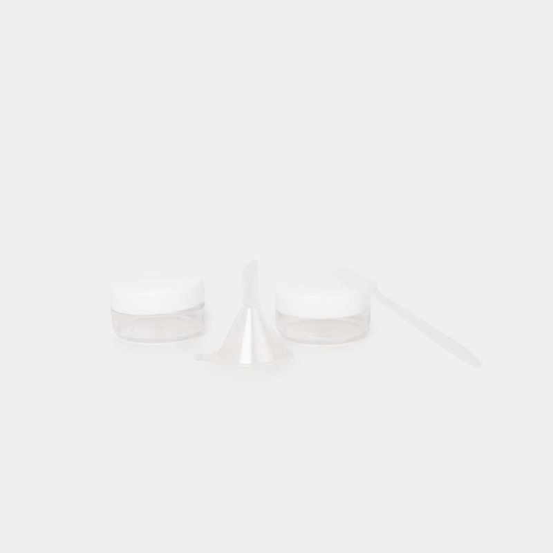 kit-de-recipientes-para-viaje-x8-piezas-con-estuche-3-7701016781336