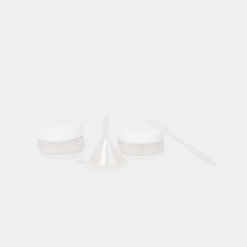kit-de-recipientes-para-viaje-x8-piezas-con-estuche-3-7701016781831