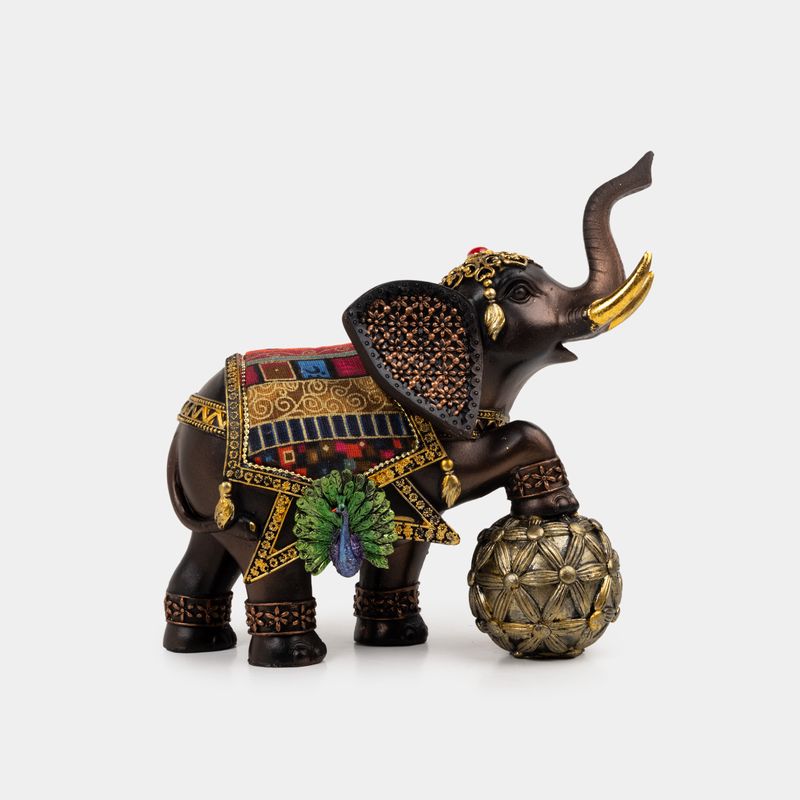 figura-de-18-x-18-cm-elefante-cafe-con-manta-y-esfera-7701016812719