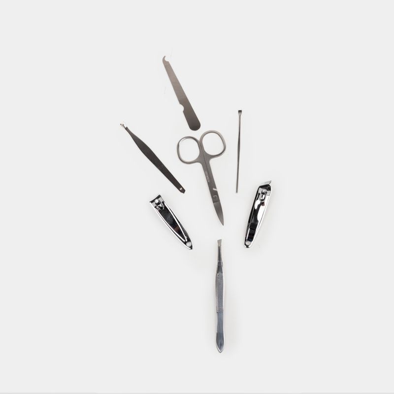 set-de-manicure-x7-piezas-con-estuche-surtido--3-3300330223542