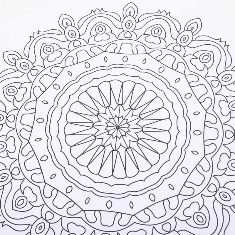 libro-de-colorear-para-adultos-mandalas-disenos-relajantes-y-calmantes-4-9789587961348