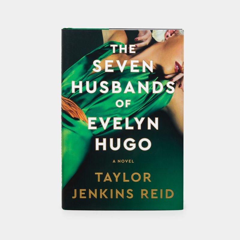 the-seven-husbands-of-evelyn-hugo-9781668081785