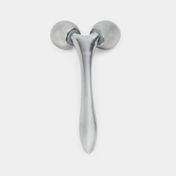 Masajeador facial plateado 9.5 cm