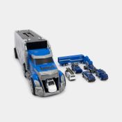 Camión transportador con 7 vehículos de policía