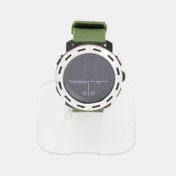 Reloj digital con pulso verde